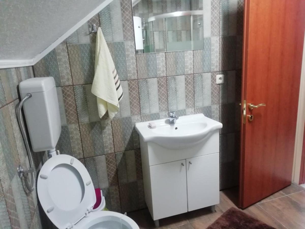 Apartman Salus 투즐라 외부 사진